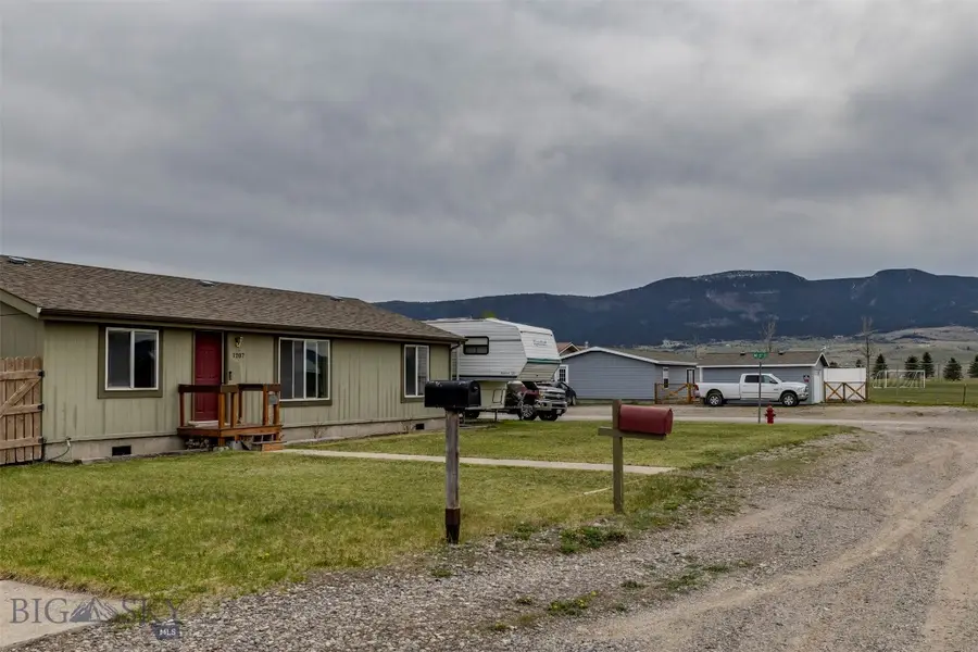 1207 W Reservoir Street, Livingston, MT 59047 - #2
