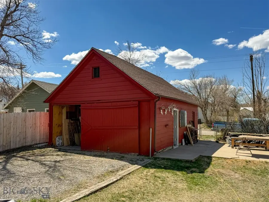 217 8th Avenue N, Shelby, MT 59474 - #2