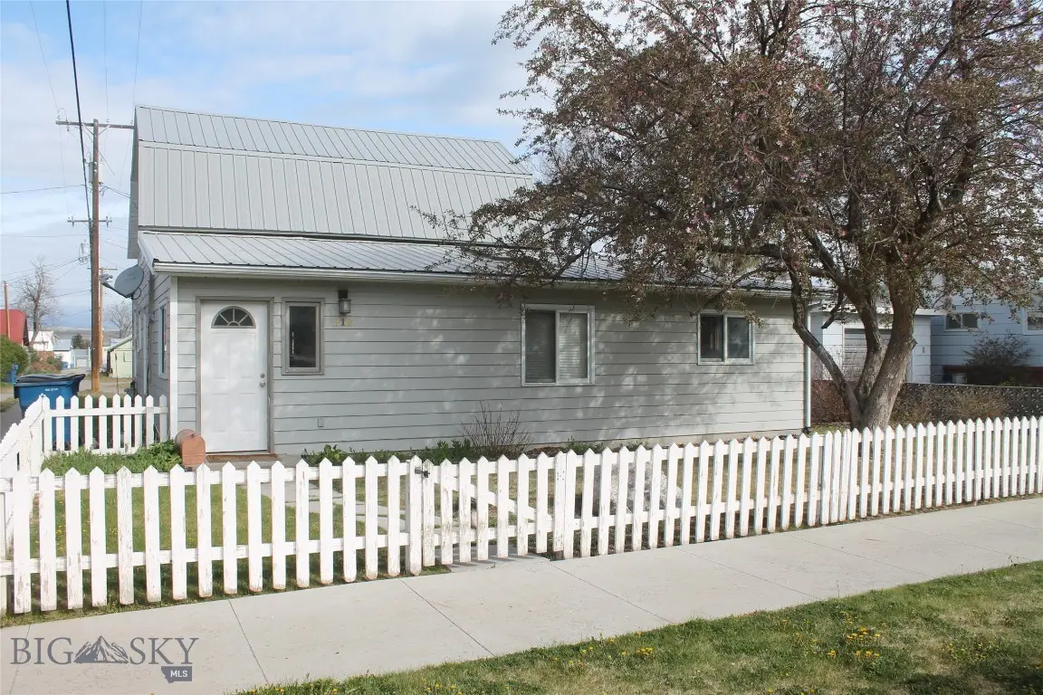 212 East 3rd Ave, Big Timber, MT 59011 - #1