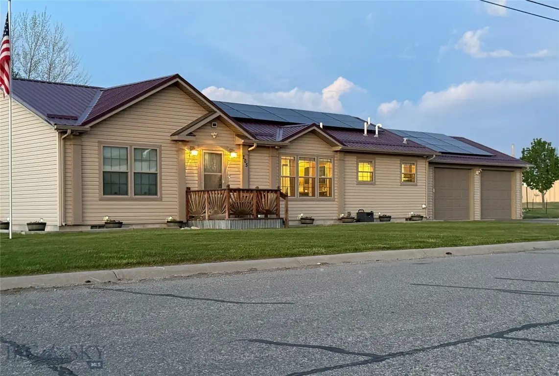 205 Bridge Street, Big Timber, MT 59011 - #1