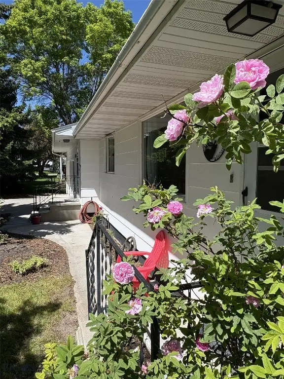 6235 Leonard Street, Manhattan, MT 59741