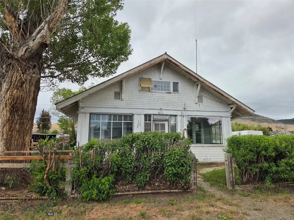 2421 Locust Street, Butte, MT 59701 - #1
