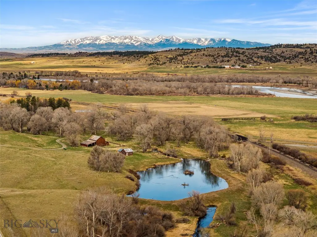 1433 Highway 10 E, Greycliff, MT 59033 - #1