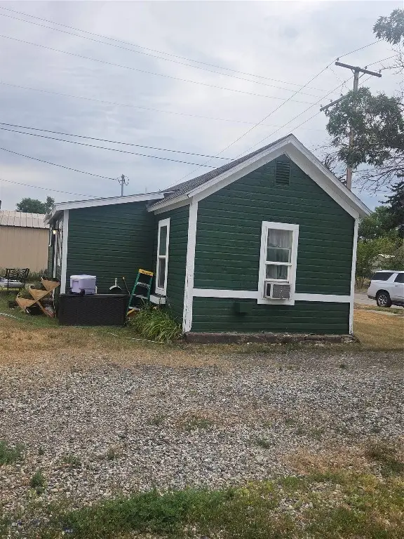 104 1/2 N K Street, Livingston, MT 59047