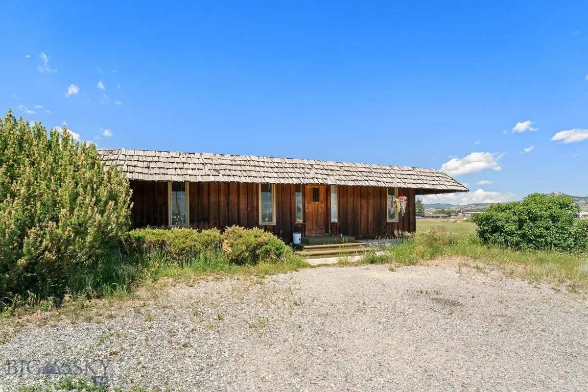 390 Holmes Avenue, Butte, MT 59701 - #1