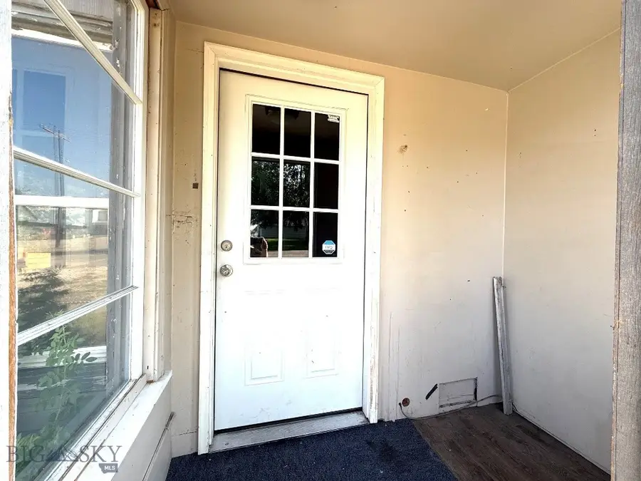 709 Montana Avenue, Deer Lodge, MT 59722 - #2