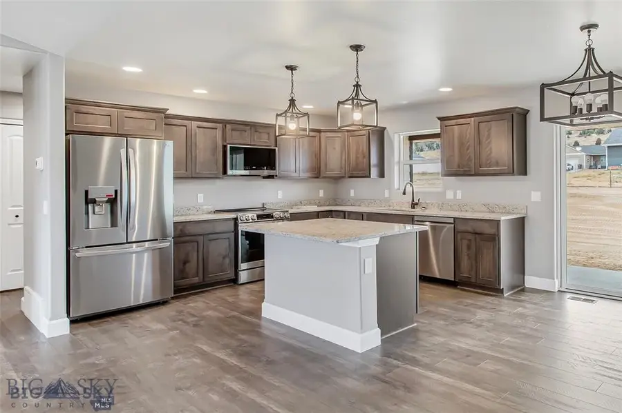 421 Avon Circle, Butte, MT 59701 - #2