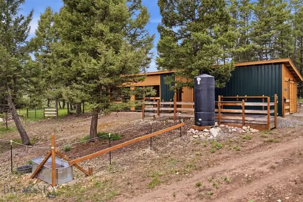 35465 Lessnau Lane, Clinton, MT 59825