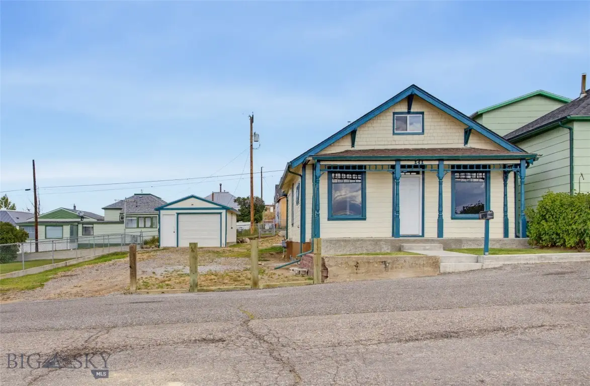 141 W Pacific Street, Butte, MT 59701 - #1