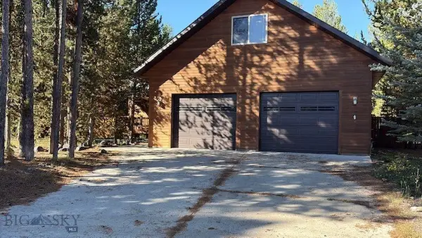340 Lewis Avenue, West Yellowstone, MT 59758