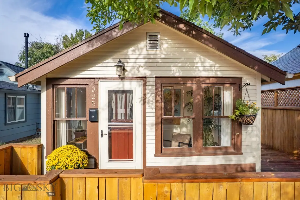 325 S D Street, Livingston, MT 59047 - #1