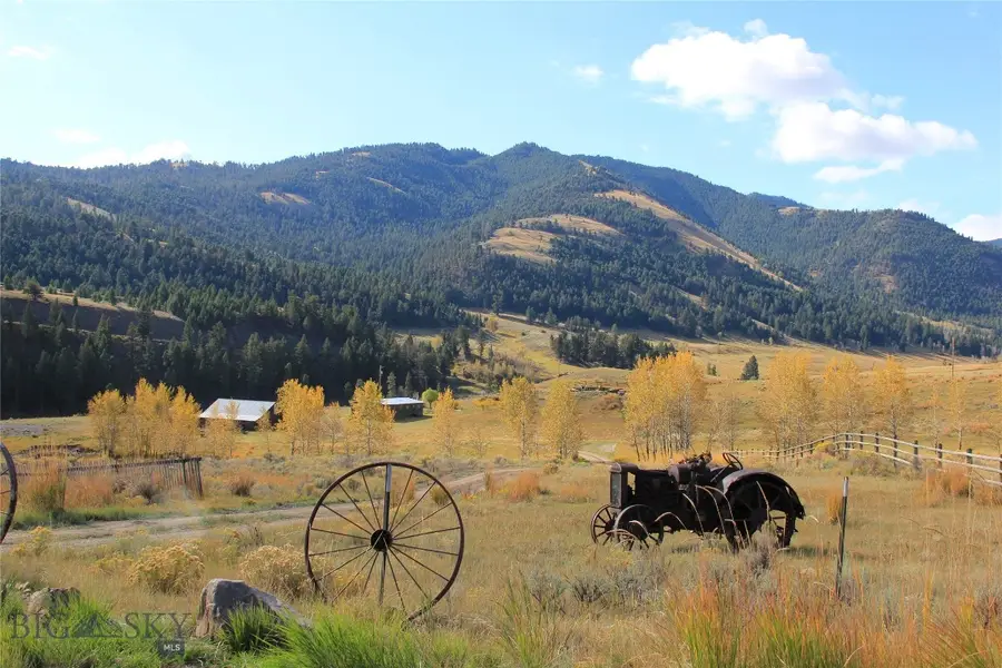593 Cinnabar Creek W, Gardiner, MT 59030 - #2