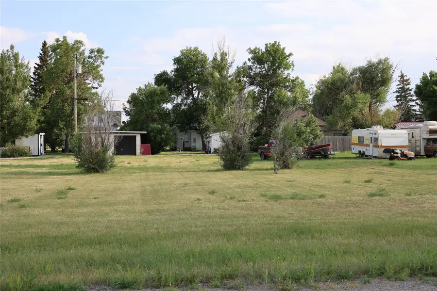 310 Teton Avenue, Valier, MT 59486 - Image #2