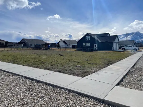 131 China Silk Way, Hamilton, MT 59840