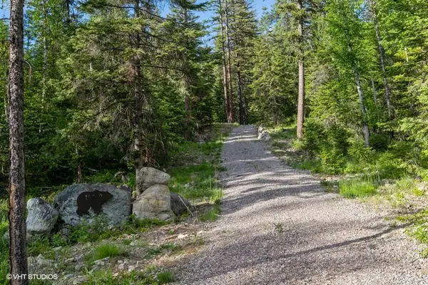 19132 High Road Lane, Bigfork, MT 59911