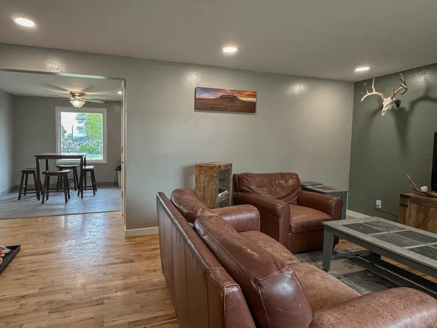 604 27th Avenue Ne, Great Falls, MT 59404 - #3