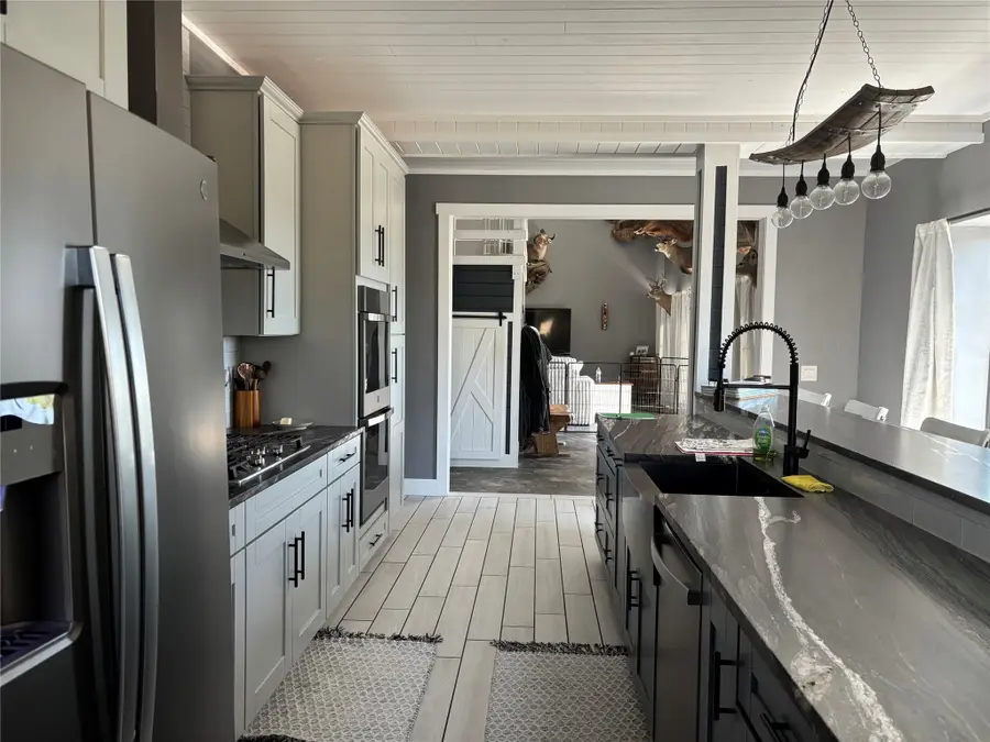 411 10th Avenue Ne, Choteau, MT 59422 - Image #3