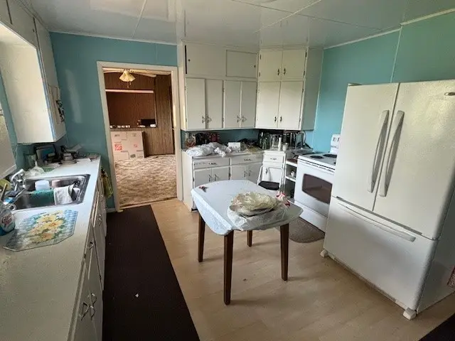 321 Francis Avenue, Sweet Grass, MT 59484 - Image #2