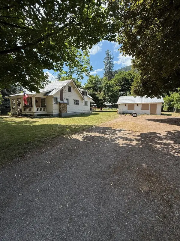 312 E Mineral Avenue, Troy, MT 59935