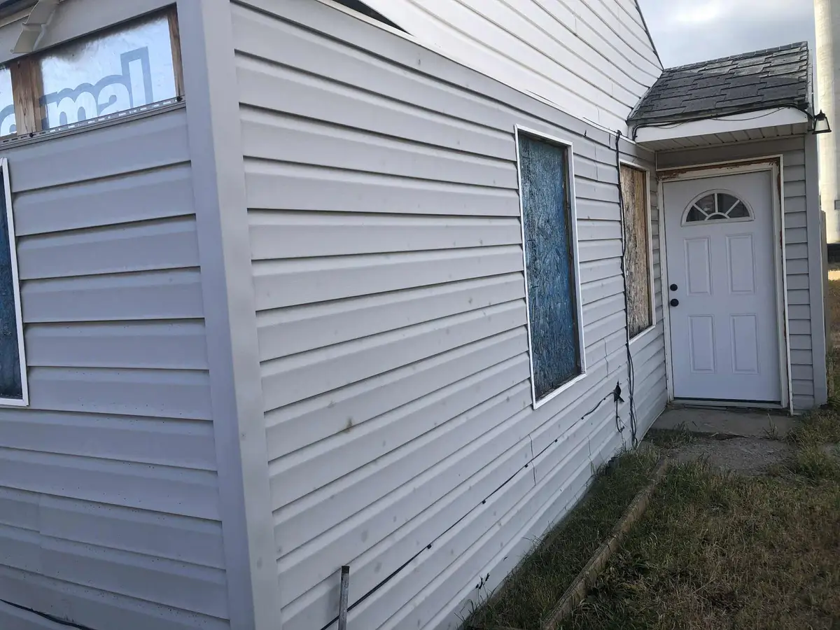 109 2nd Avenue Ne, Cut Bank, MT 59427 - Image #1