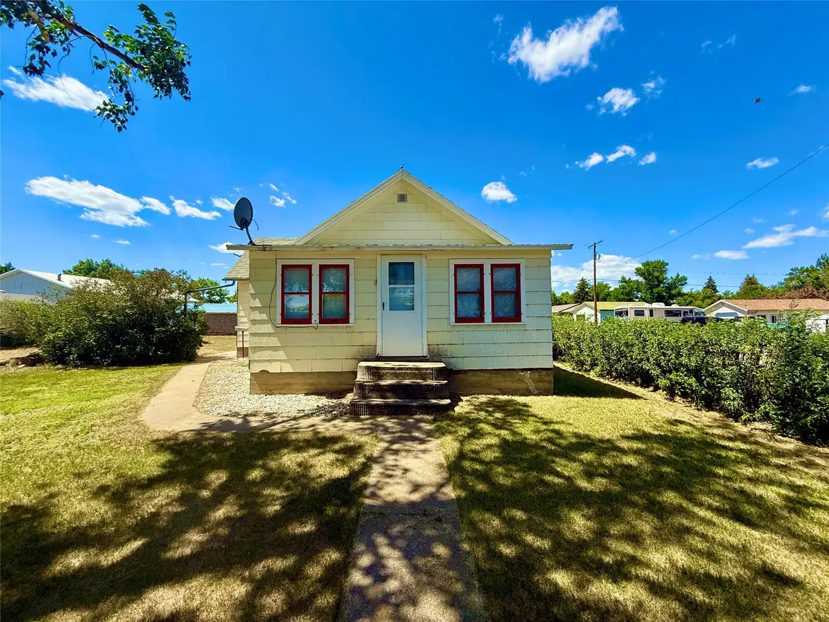 310 3rd Street E, Chester, MT 59522 - Image #1