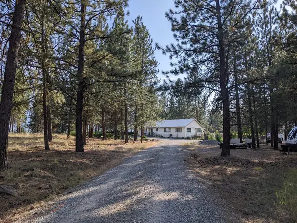 35 Snowy Lane, Plains, MT 59859