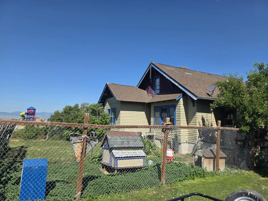 210 S Central Avenue, White Sulphur Springs, MT 59645 - #3