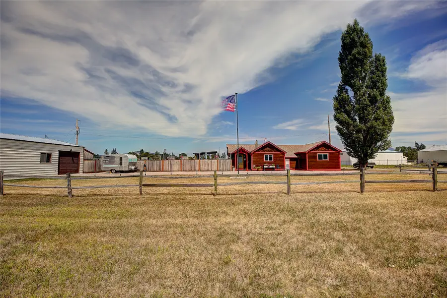 904 4th Street E, Polson, MT 59860 - Image #2
