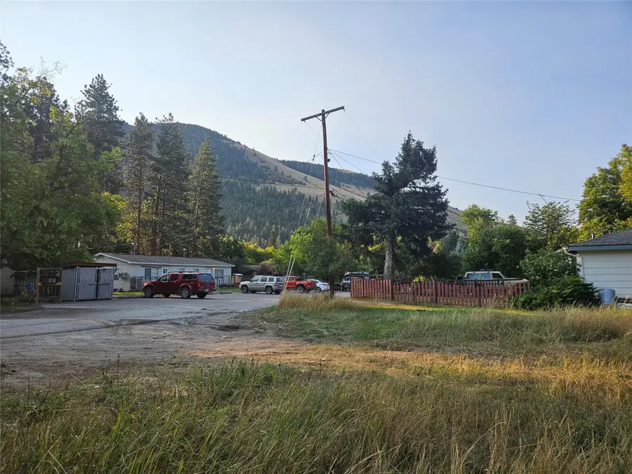 2411 Raymond Avenue, Missoula, MT 59802 - Image #2