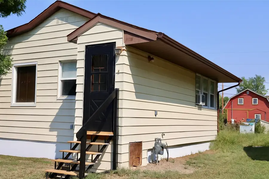 676 Hill Avenue, Shelby, MT 59474 - Image #2