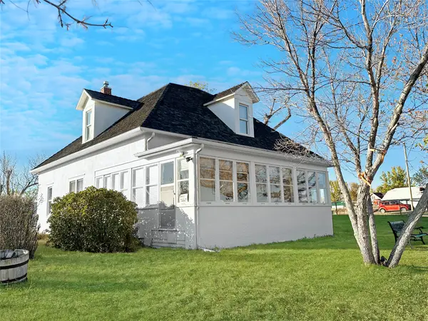 19 1st Street W, Kevin, MT 59454