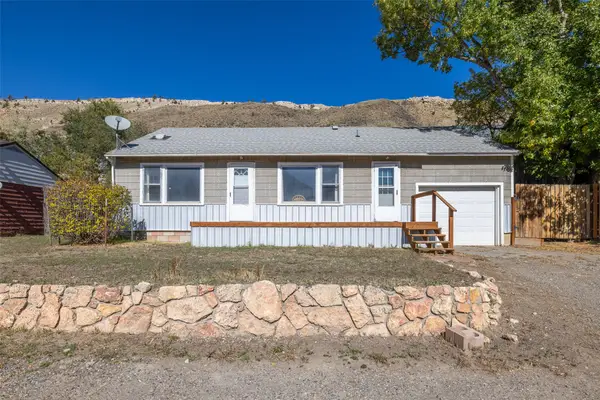 106 Travertine Street, Gardiner, MT 59030