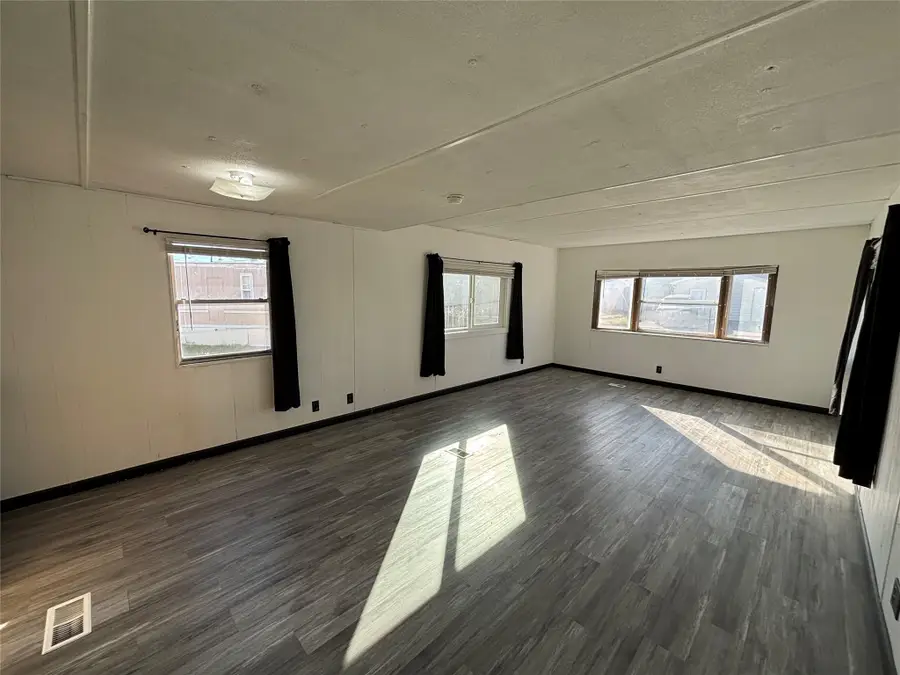 2704 9th Avenue N, Great Falls, MT 59401 - Image #3