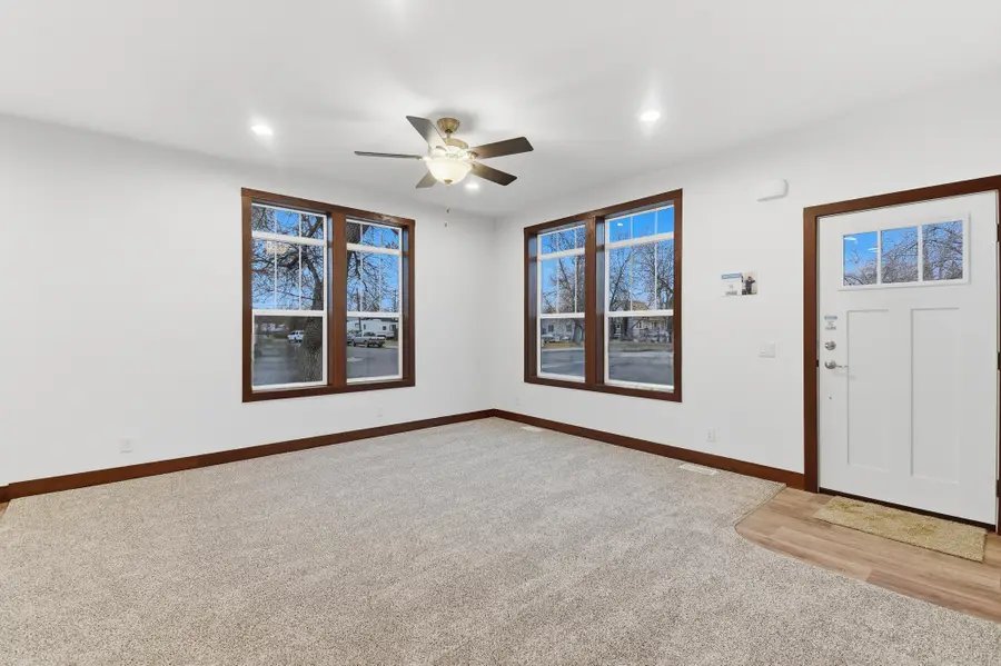 2226 7th Avenue N, Great Falls, MT 59401 - Image #2