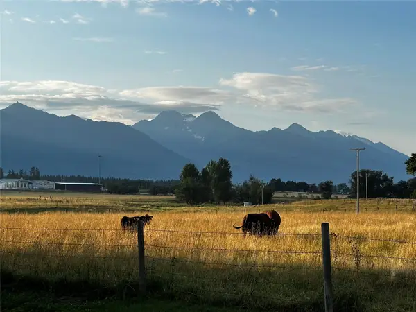 719 1/2 5th Ave Sw, Ronan, MT 59864