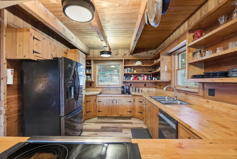 532 Grayling Road, Lakeside, MT 59922 - Image #2