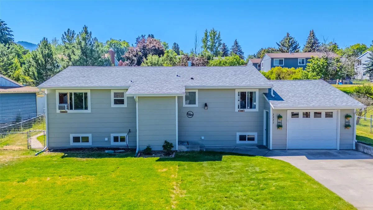 2227 E Crescent Drive, Missoula, MT 59803 - Image #1