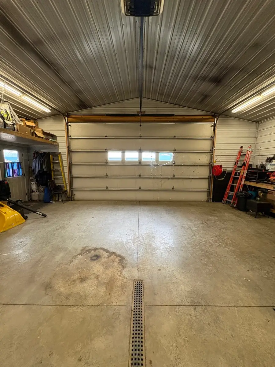 318 W Jackson Avenue, Chester, MT 59522 - Image #2