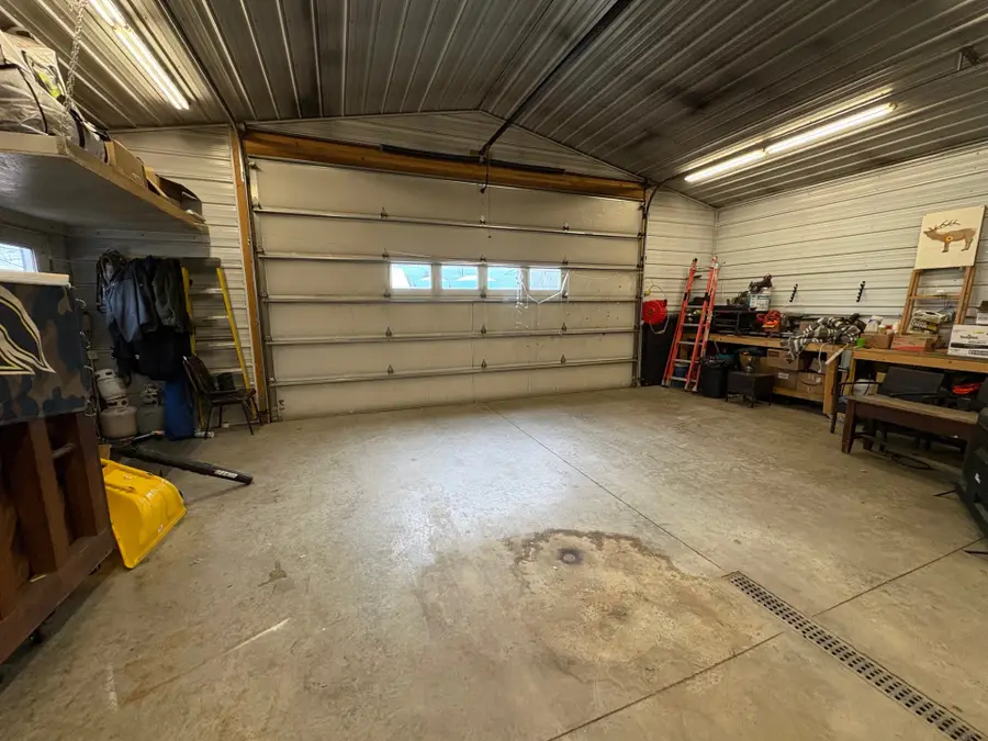 318 W Jackson Avenue, Chester, MT 59522 - Image #3