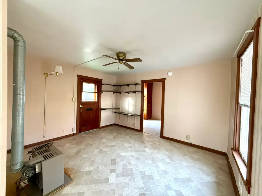 1034 Milwaukee Avenue, Deer Lodge, MT 59722 - #2