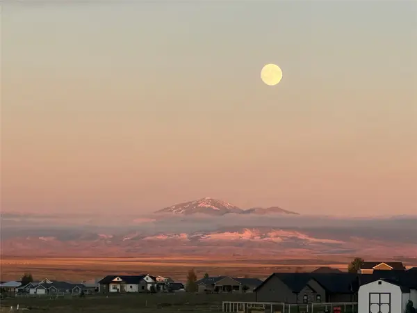 16 Platinum Lane, Great Falls, MT 59405