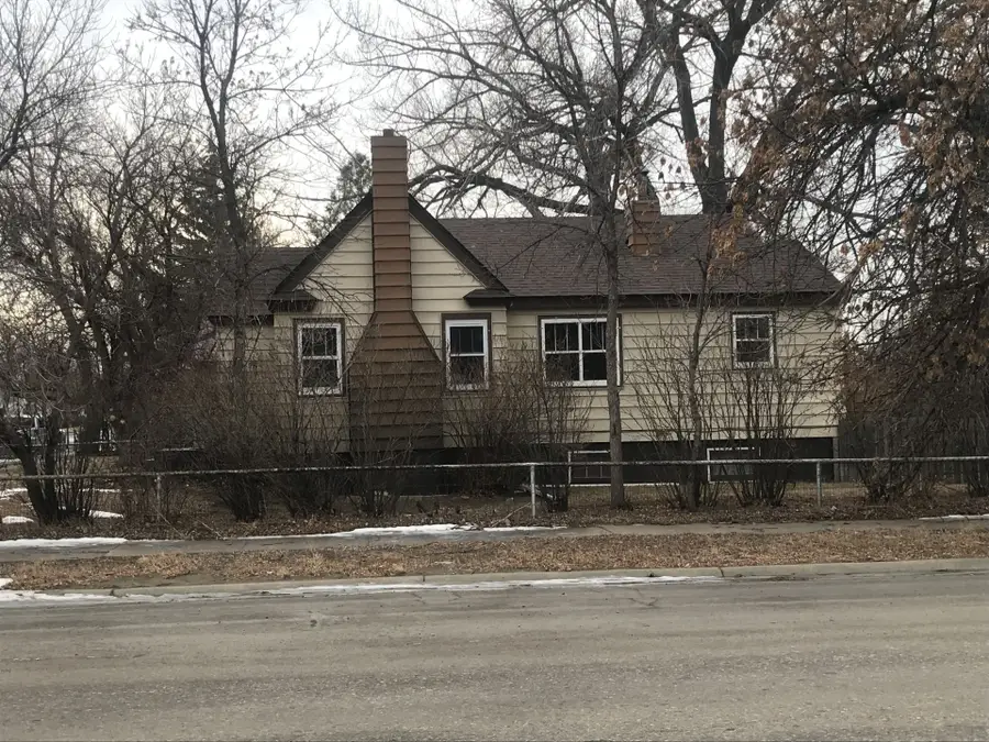 104 E Richland Avenue, Shelby, MT 59474 - #3