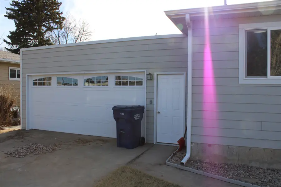 144 18th Avenue Nw, Great Falls, MT 59404 - #3