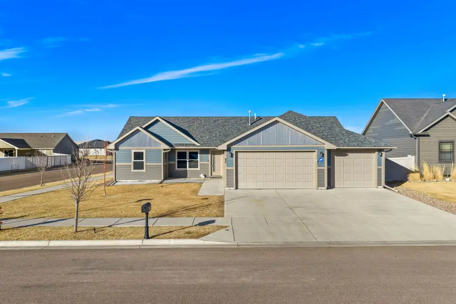 37 37th Avenue Ne, Great Falls, MT 59404 - Image #2