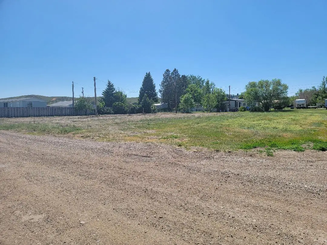 415 Glacier Avenue, Shelby, MT 59474 - #1