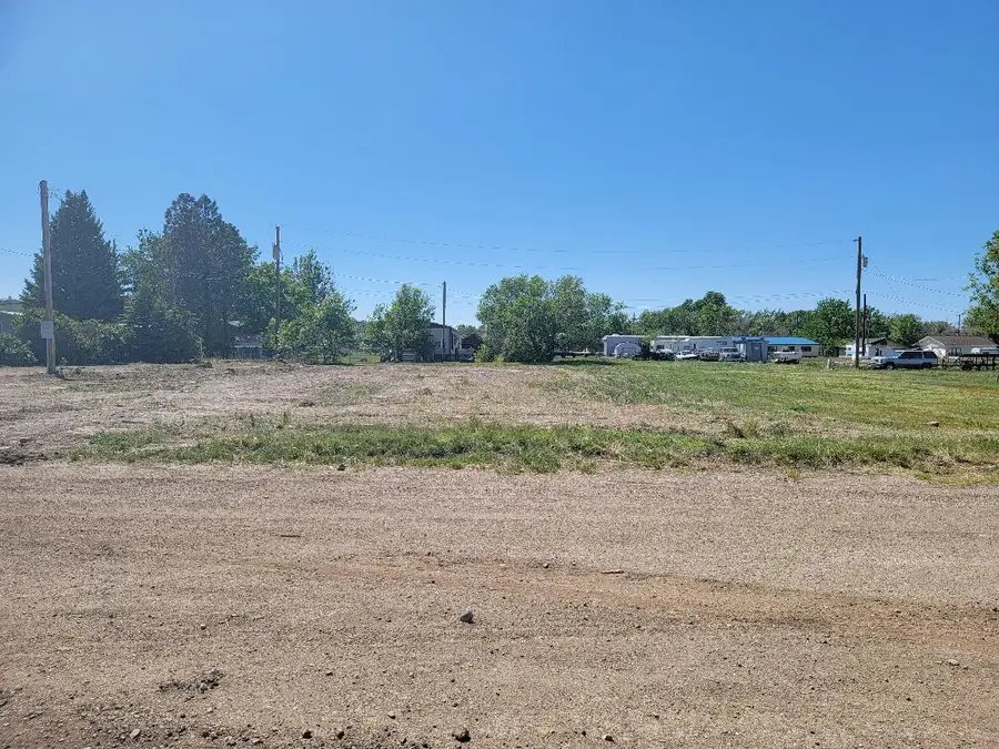 415 Glacier Avenue, Shelby, MT 59474 - #2
