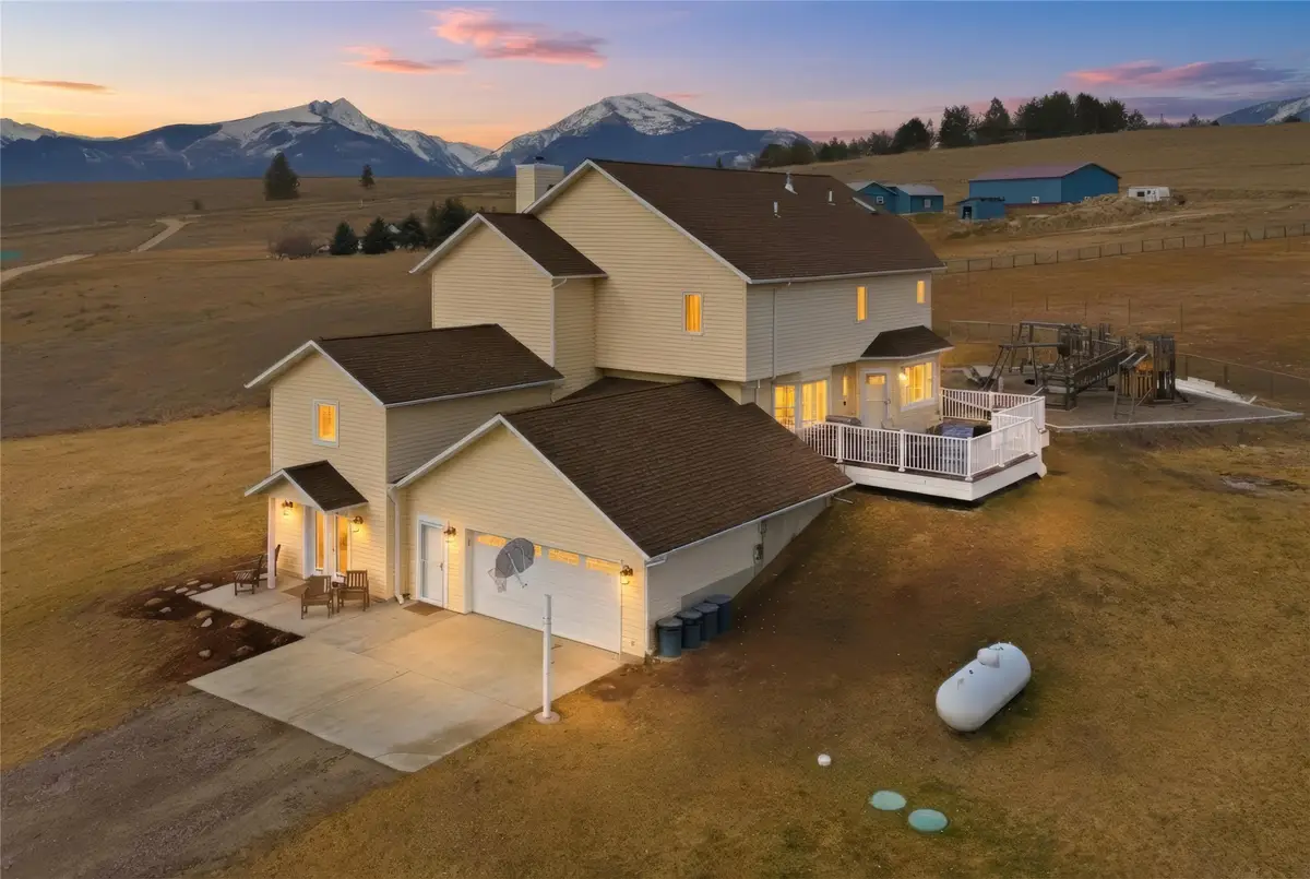 596 Ravenwood Drive, Stevensville, MT 59870 - #1