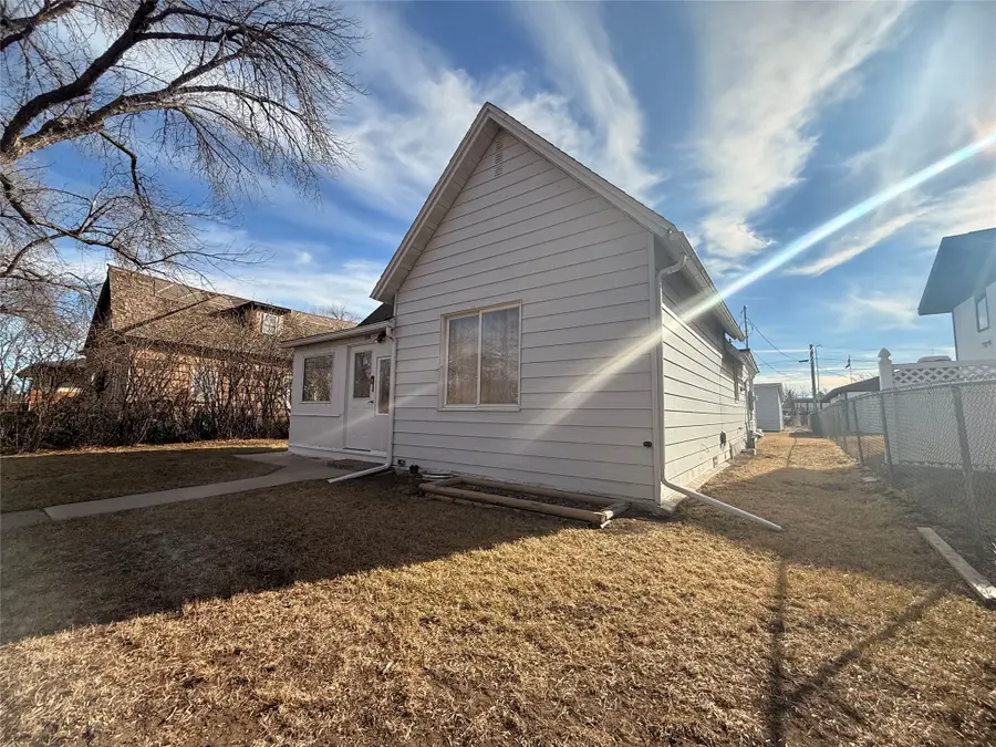 2218 6th Avenue N, Great Falls, MT 59401 - #2
