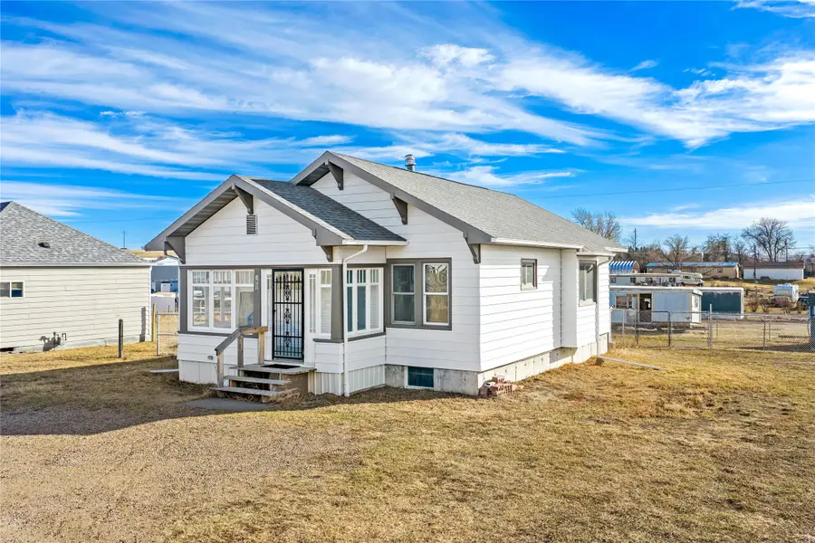1802 29th Avenue S, Great Falls, MT 59405 - #3