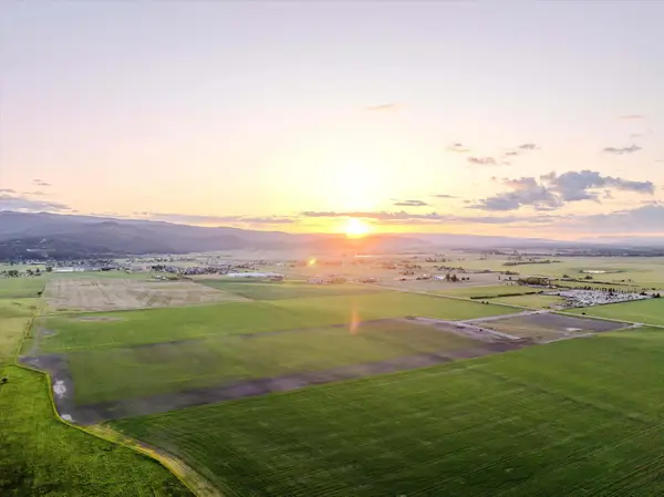 936 Mt Highway 82, Somers, MT 59932